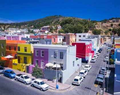A South African colour explosion, i.e. colourful houses in Cape Town